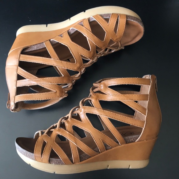 Hokus Pokus Shoes - LIKE NEW Gladiator Sandals
